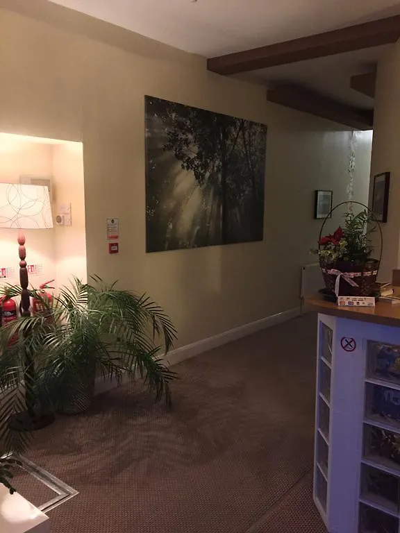Lyall Apartment Hotel London